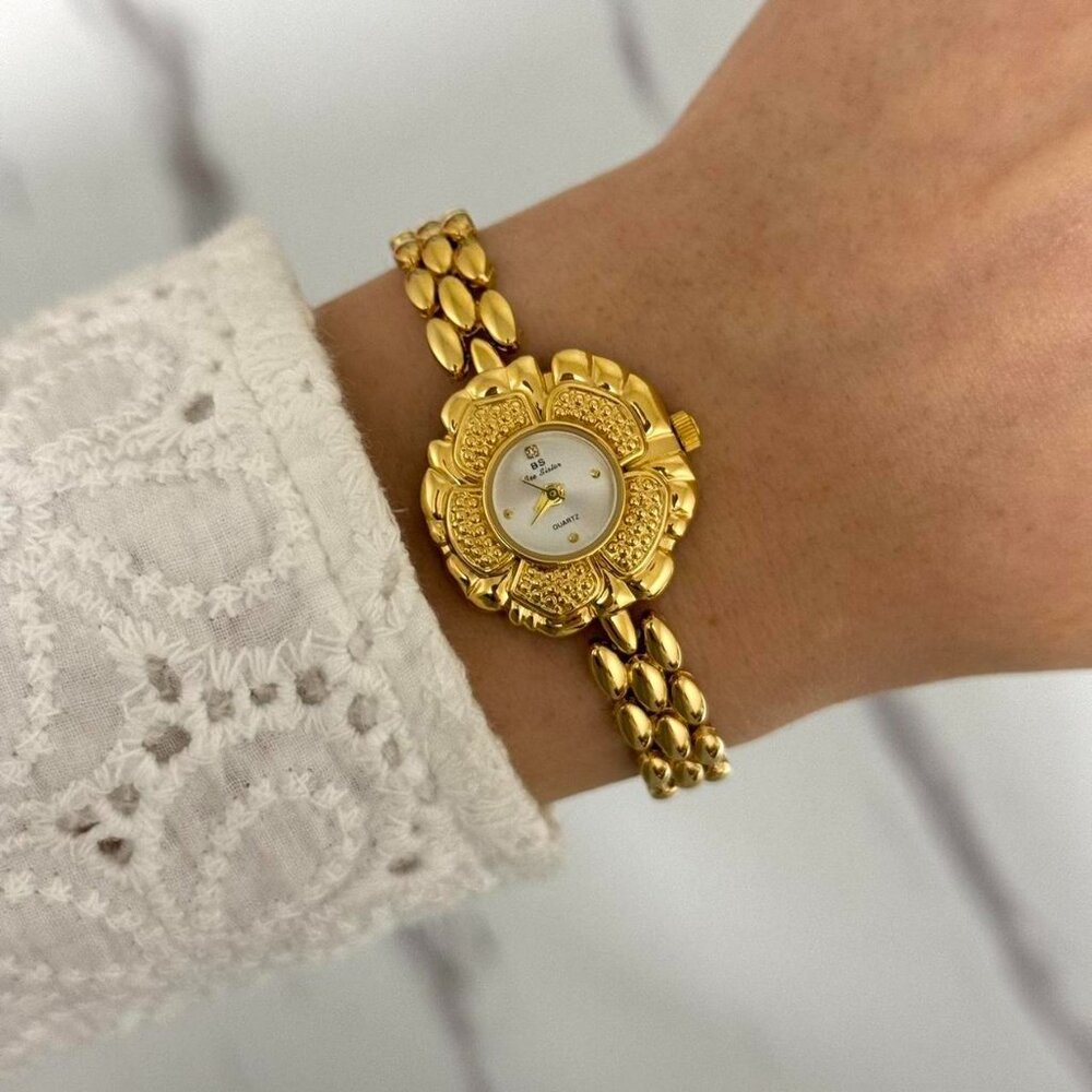 Sku:0281 gold mini watch flower ,vintage vibe +‎ in a gift box They fit any hand